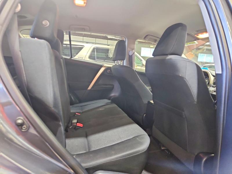 2015 Toyota Rav4 მანქანა იყიდება აუქციონზე, vin: JTMBFREVXFJ040217, აუქციონის ნომერი: 60547426