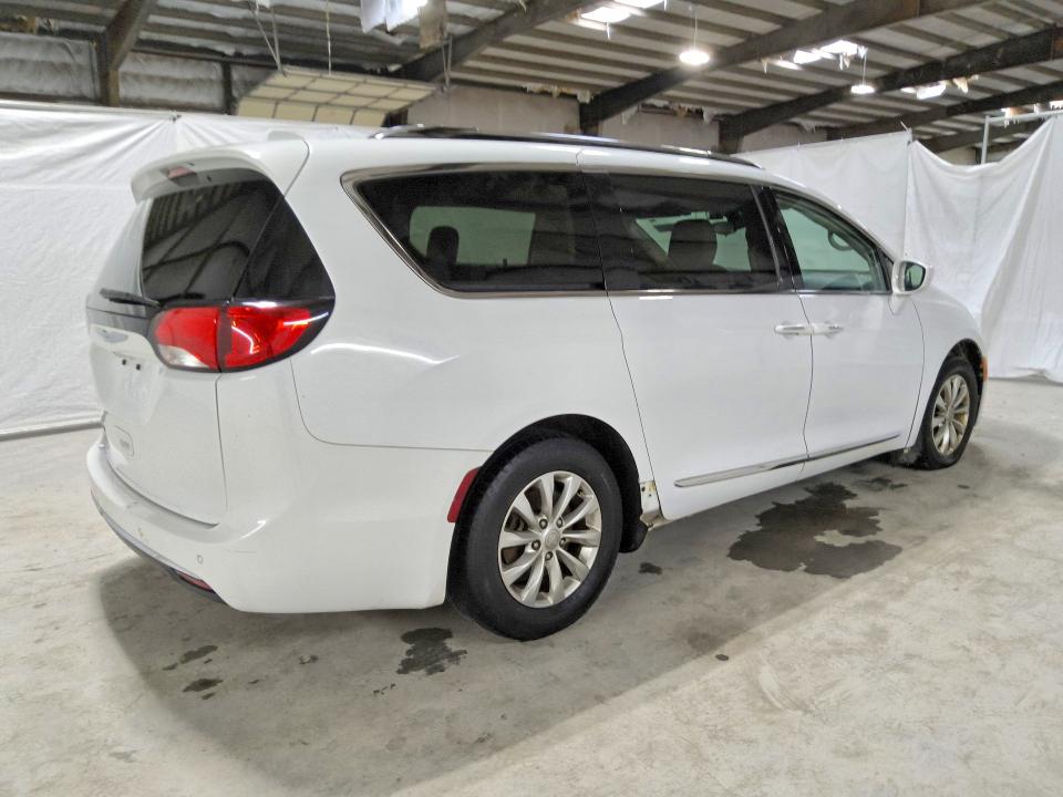 59889016 :رقم المزاد ، 2C4RC1BGXJR141891 vin ، 2018 Chrysler Pacifica مزاد بيع