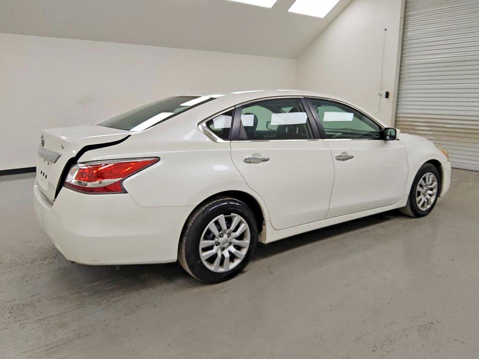 61064026 :رقم المزاد ، 1N4AL3AP7FC217678 vin ، 2015 Nissan Altima مزاد بيع