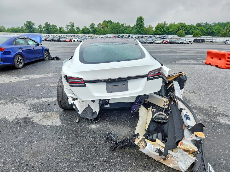 Продажа на аукционе авто 2023 Tesla Model S, vin: 5YJSA1E5XPF511887, номер лота: 60561986