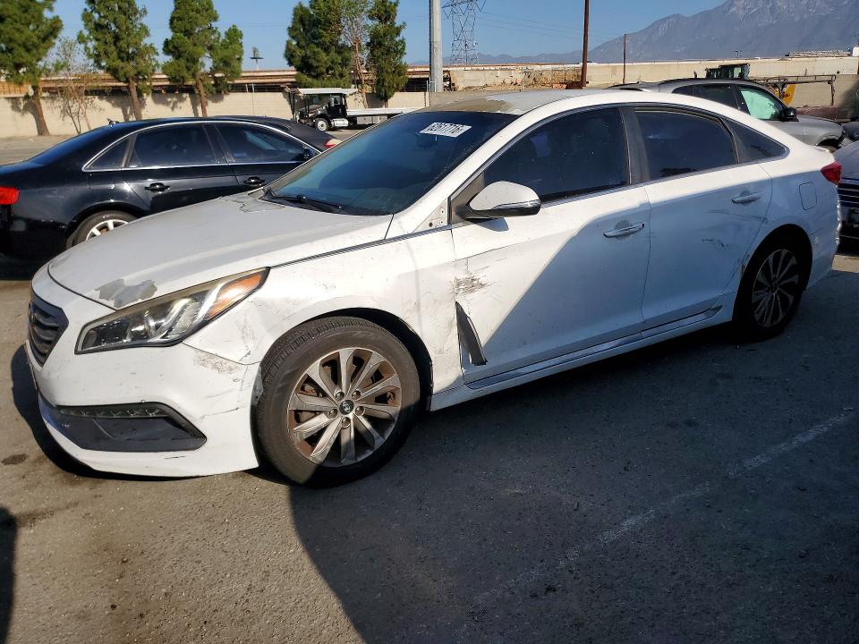 2015 Hyundai Sonata მანქანა იყიდება აუქციონზე, vin: 5NPE34AF6FH097739, აუქციონის ნომერი: 62617716