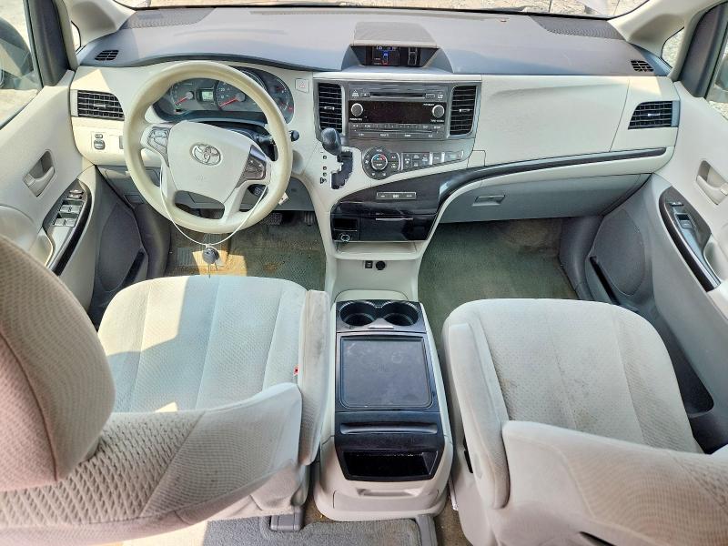 62760856 :رقم المزاد ، 5TDKK3DC6ES421878 vin ، 2014 Toyota Sienna مزاد بيع