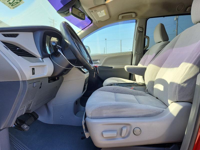 Auction sale of the 2019 Toyota Sienna, vin: 5TDKZ3DC4KS995788, lot number: 62788286