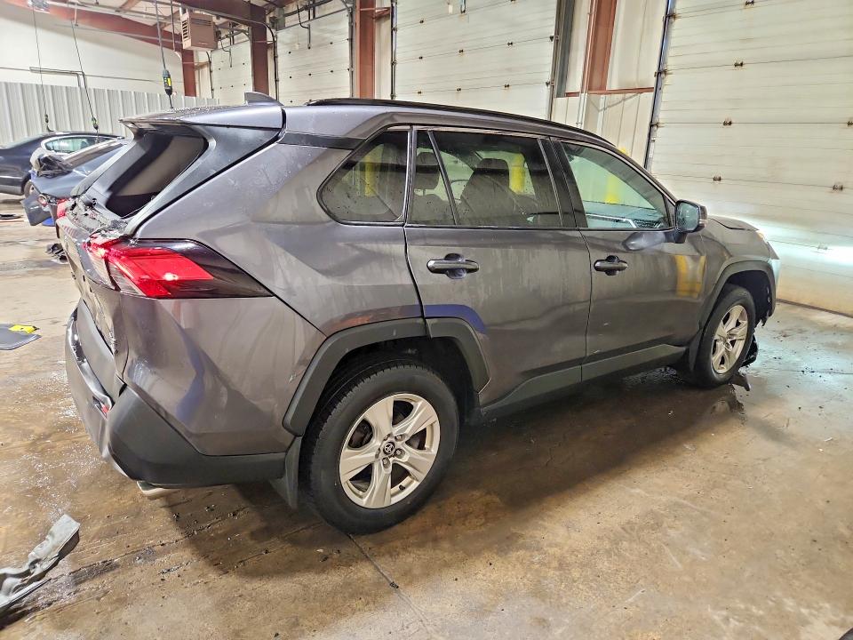 62842276 :رقم المزاد ، 2T3P1RFV1MC245511 vin ، 2021 Toyota Rav4 مزاد بيع