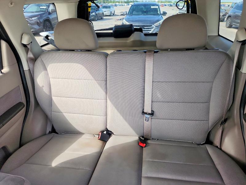 2010 Ford Escape მანქანა იყიდება აუქციონზე, vin: 1FMCU0DG2AKC42685, აუქციონის ნომერი: 60990216