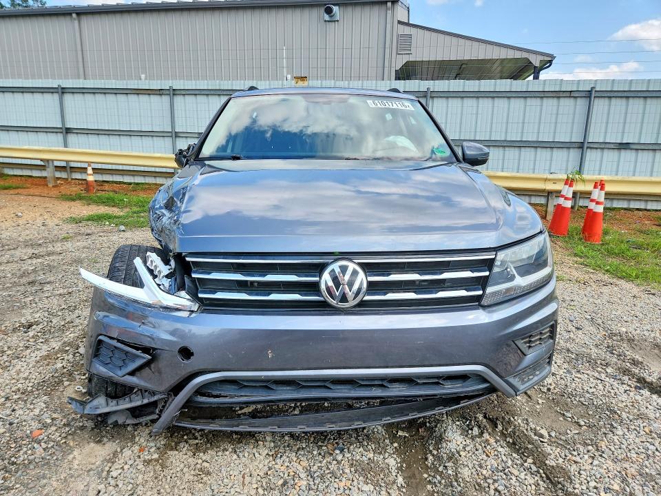 Продаж на аукціоні авто 2020 Volkswagen Tiguan, vin: 3VV3B7AX6LM038251, номер лоту: 61017116
