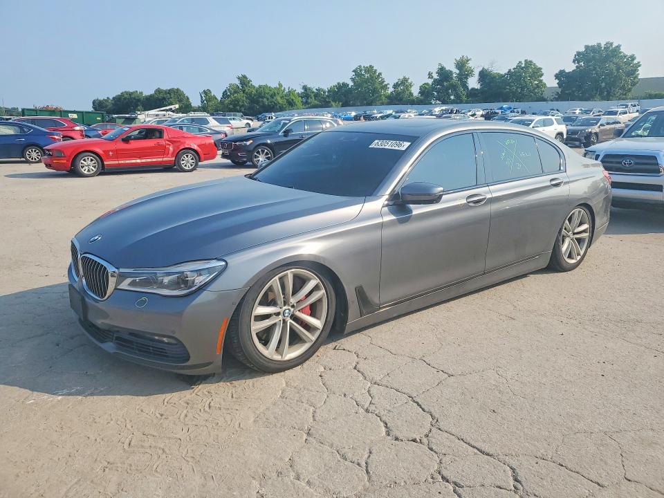 2016 Bmw 750 მანქანა იყიდება აუქციონზე, vin: WBA7F2C52GG419305, აუქციონის ნომერი: 63051096