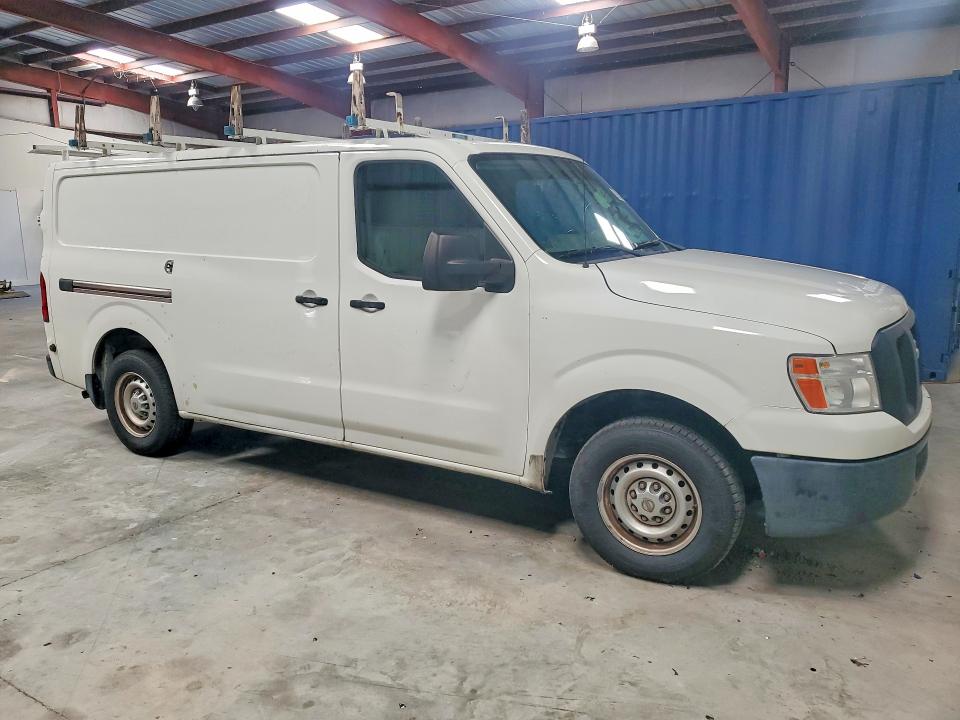 60645276 :رقم المزاد ، 1N6BF0KM1JN805563 vin ، 2018 Nissan Nv مزاد بيع