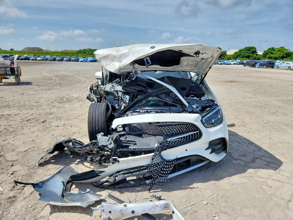 Продаж на аукціоні авто 2021 Mercedes-benz E, vin: W1KZF8DB1MA969148, номер лоту: 61955966
