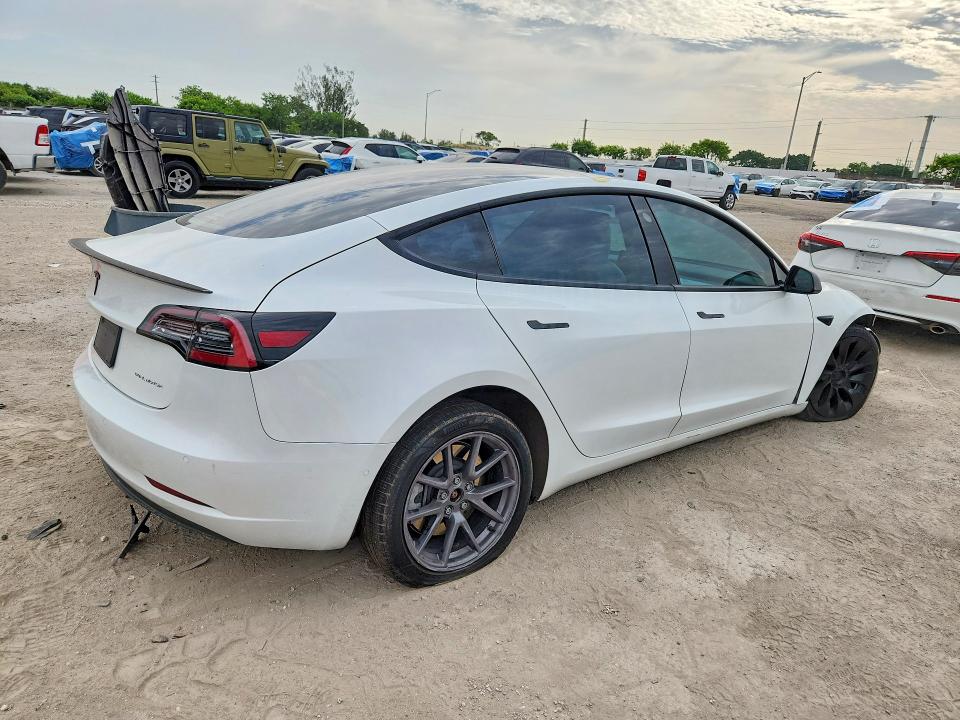 Продажа на аукционе авто 2021 Tesla Model 3, vin: 5YJ3E1EB8MF856085, номер лота: 60607196