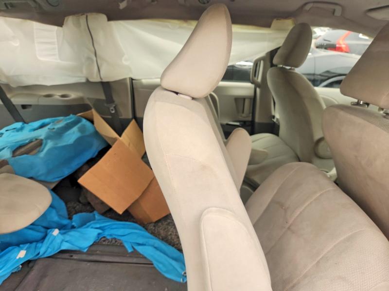 2011 Toyota Sienna მანქანა იყიდება აუქციონზე, vin: 5TDZK3DC5BS023653, აუქციონის ნომერი: 61230626
