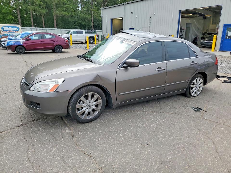 2007 Honda Accord მანქანა იყიდება აუქციონზე, vin: 1HGCM66567A042055, აუქციონის ნომერი: 61965196