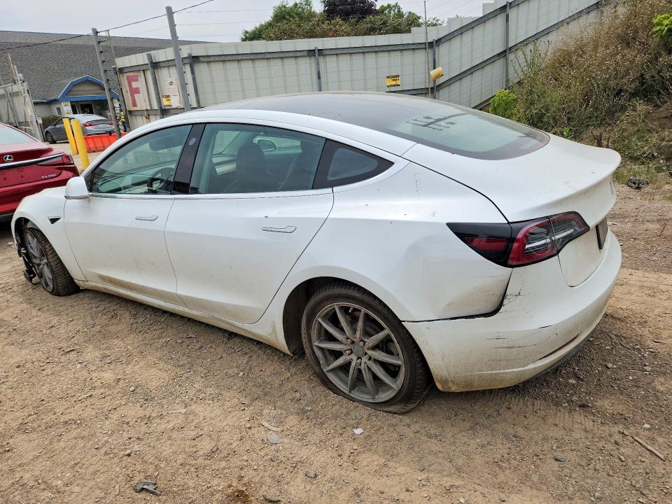 61780996 :رقم المزاد ، 5YJ3E1EB5LF512227 vin ، 2020 Tesla Model 3 مزاد بيع