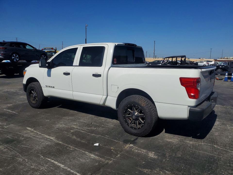 60994486 :رقم المزاد ، 1N6AA1EJXHN549256 vin ، 2017 Nissan Titan مزاد بيع