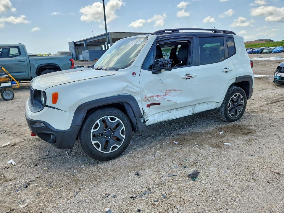 2016 Jeep Renegade მანქანა იყიდება აუქციონზე, vin: ZACCJBCT6GPD05308, აუქციონის ნომერი: 61037086