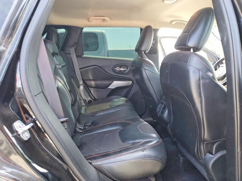 59394786 :رقم المزاد ، 1C4PJMBS5HW649674 vin ، 2017 Jeep Cherokee مزاد بيع
