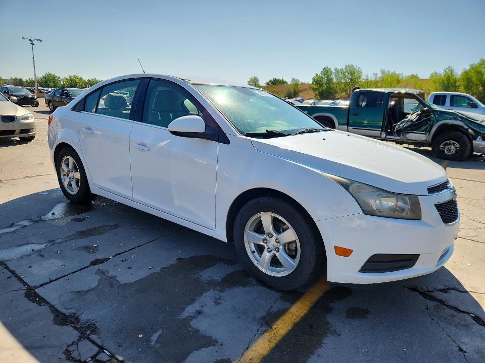 60623766 :رقم المزاد ، 1G1PC5SB1E7143757 vin ، 2014 Chevrolet Cruze مزاد بيع