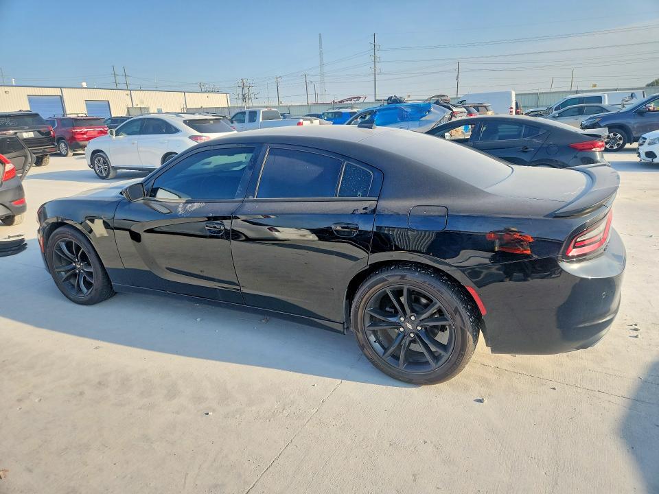 62028896 :رقم المزاد ، 2C3CDXHG0JH273856 vin ، 2018 Dodge Charger مزاد بيع