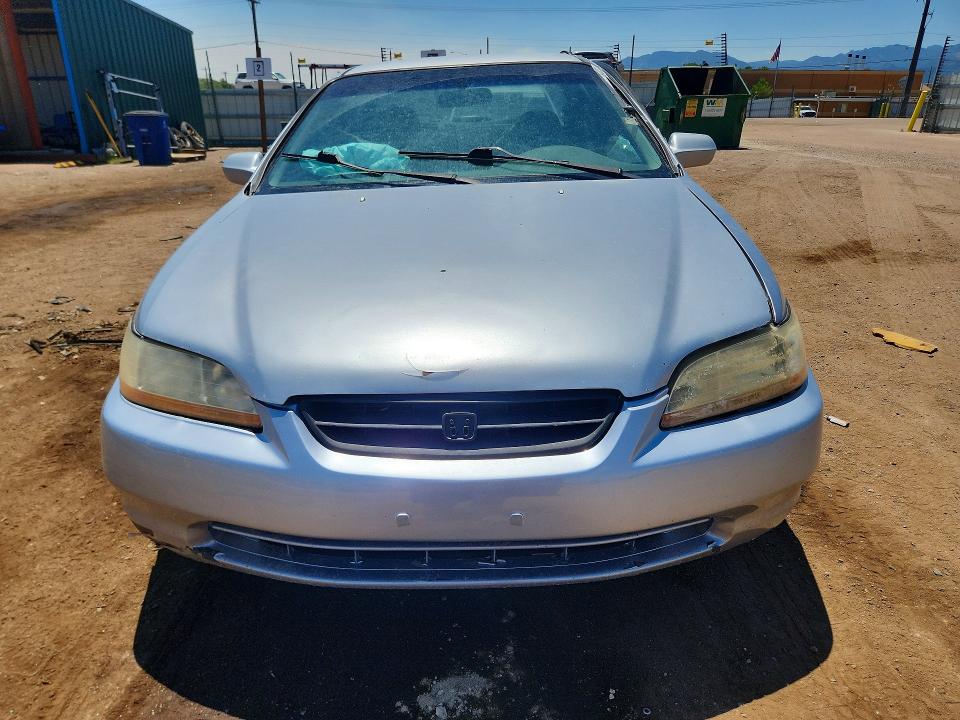1998 Honda Accord მანქანა იყიდება აუქციონზე, vin: 1HGCG2247WA013675, აუქციონის ნომერი: 58989016