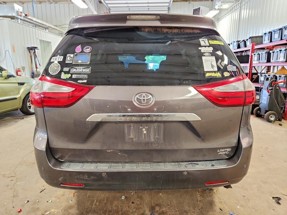 59609326 :رقم المزاد ، 5TDDK3DC0FS095389 vin ، 2015 Toyota Sienna مزاد بيع