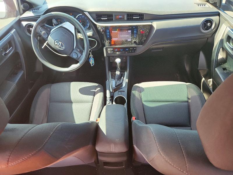 60892866 :رقم المزاد ، 5YFBURHE7JP771645 vin ، 2018 Toyota Corolla مزاد بيع