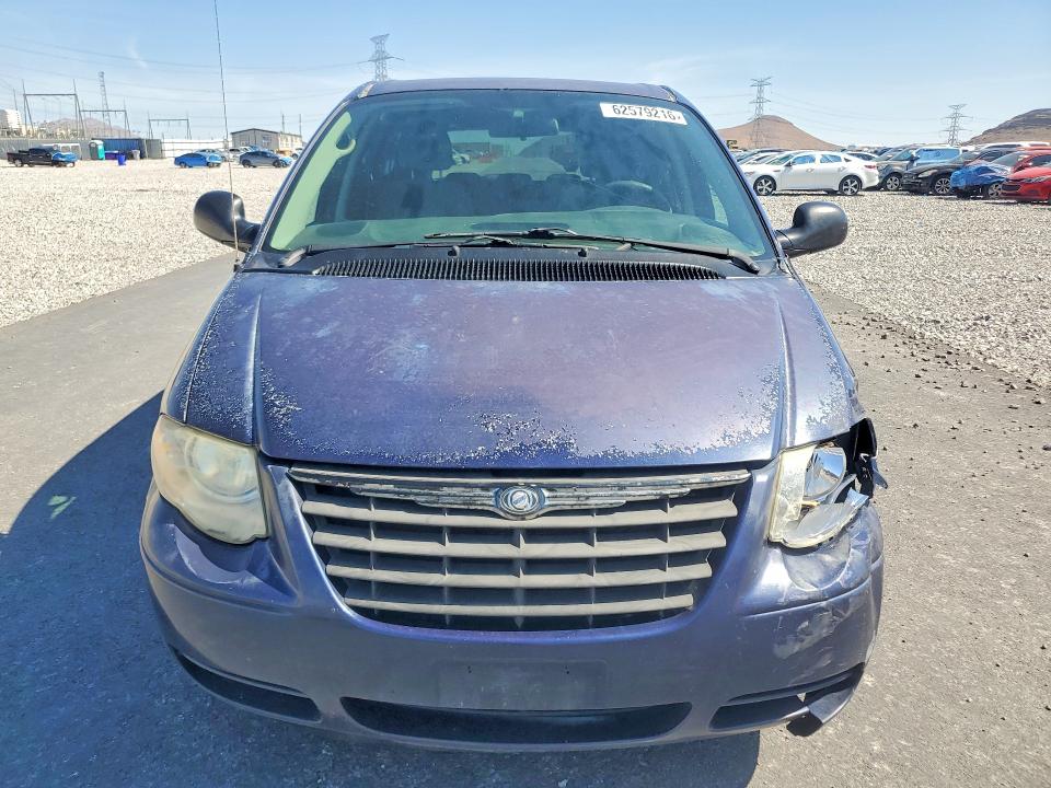 2005 Chrysler Town & Country მანქანა იყიდება აუქციონზე, vin: 2C4GP44R15R286593, აუქციონის ნომერი: 62579216