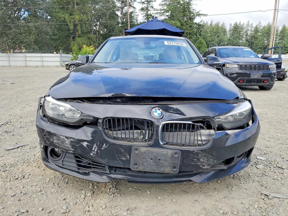 62279456 :رقم المزاد ، WBA3C1C58DF443076 vin ، 2013 Bmw 328 مزاد بيع