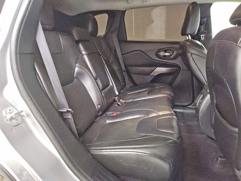 59269376 :رقم المزاد ، 1C4PJLLB3KD111275 vin ، 2019 Jeep Cherokee مزاد بيع
