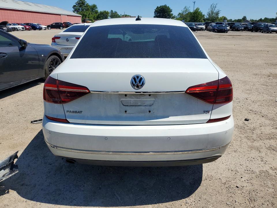 63314246 :رقم المزاد ، 1VWBT7A39HC085087 vin ، 2017 Volkswagen Passat مزاد بيع