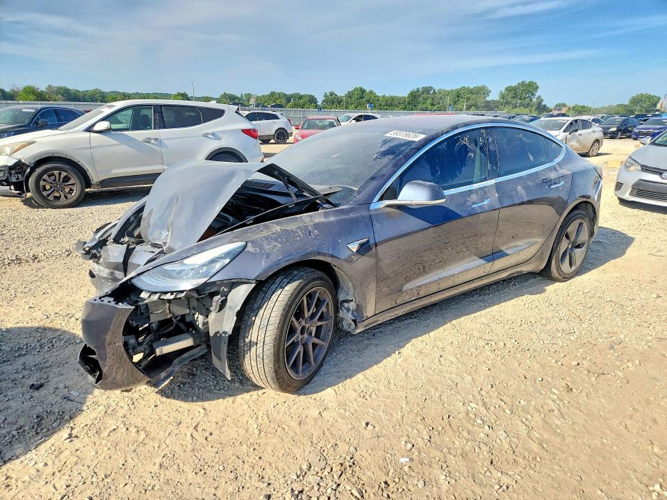 59378626 :رقم المزاد ، 5YJ3E1EA4JF022012 vin ، 2018 Tesla Model 3 مزاد بيع