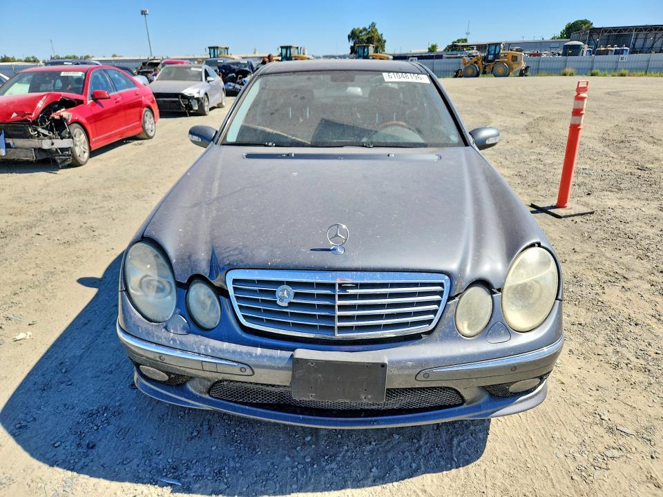 61048196 :رقم المزاد ، WDBUF70J56A832596 vin ، 2006 Mercedes-benz E مزاد بيع