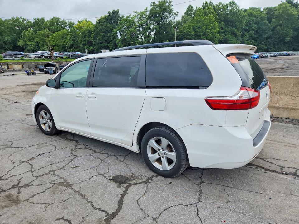 62761926 :رقم المزاد ، 5TDKK3DC4FS539039 vin ، 2015 Toyota Sienna مزاد بيع