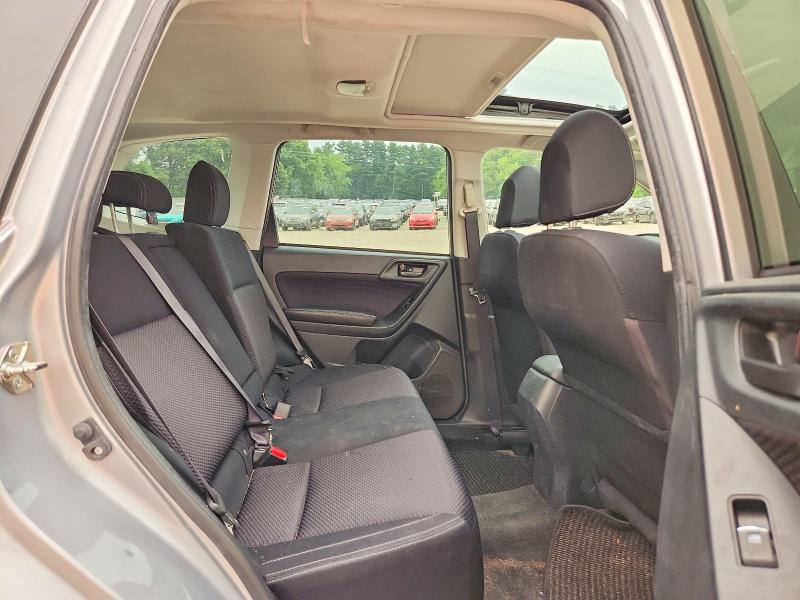 60899596 :رقم المزاد ، JF2SJAEC8HH455675 vin ، 2017 Subaru Forester مزاد بيع