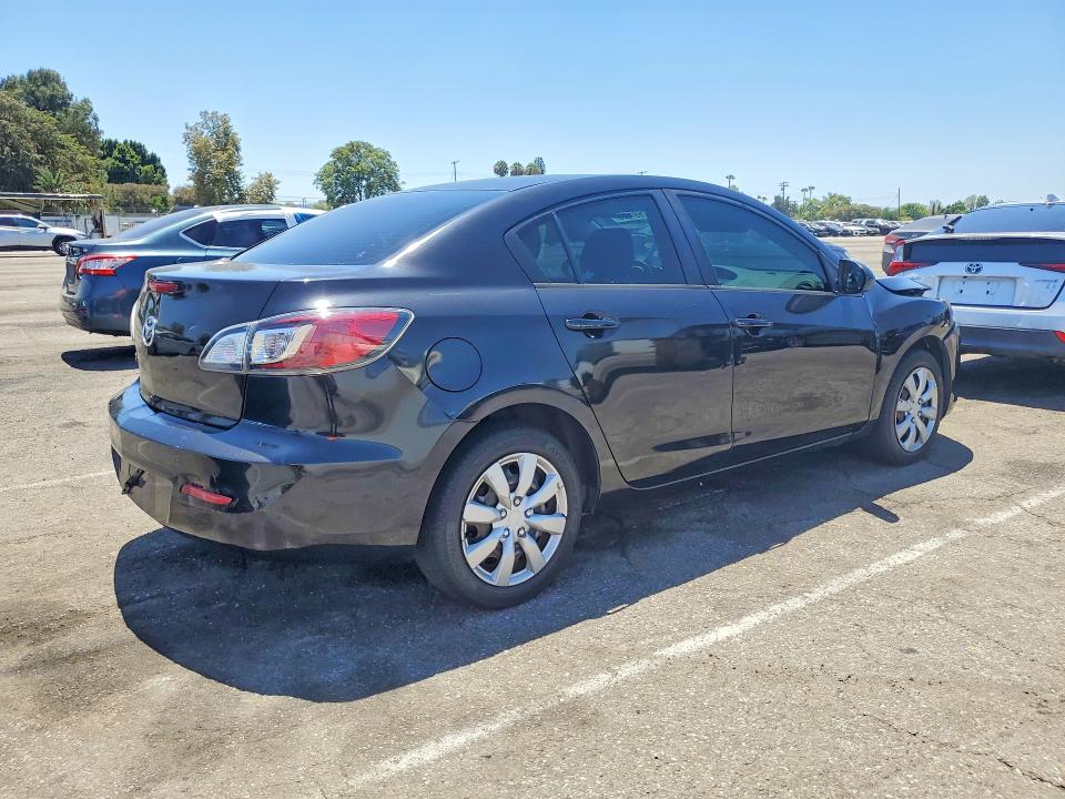 62691326 :رقم المزاد ، JM1BL1TG1D1730790 vin ، 2013 Mazda 3 مزاد بيع