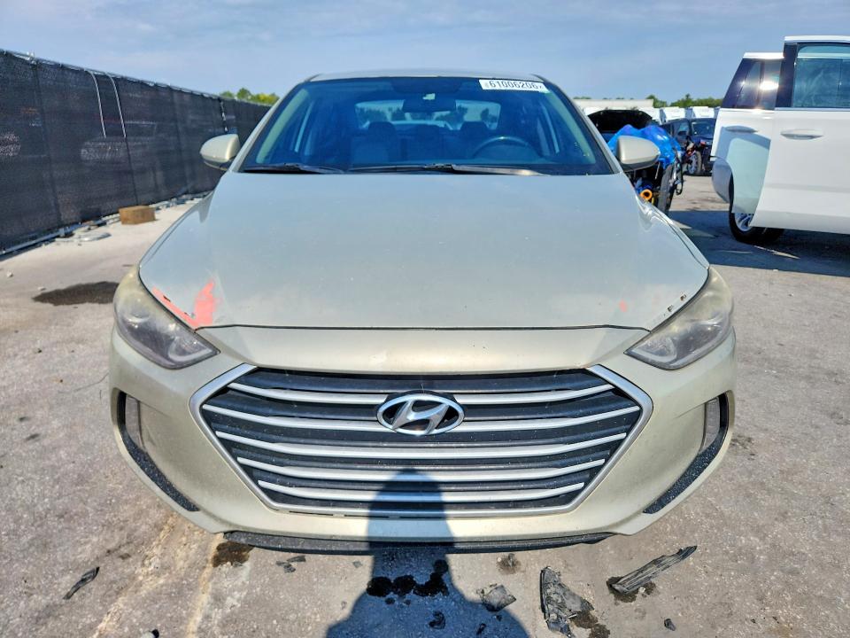 61006206 :رقم المزاد ، 5NPD84LF1HH032519 vin ، 2017 Hyundai Elantra مزاد بيع