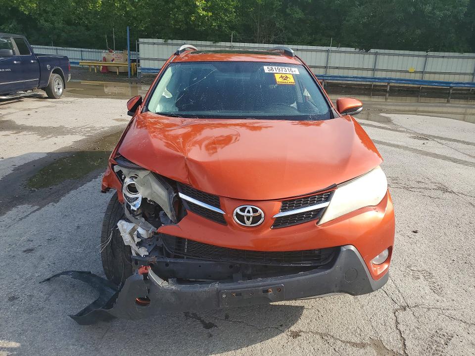 58197316 :رقم المزاد ، 2T3RFREV5FW311782 vin ، 2015 Toyota Rav4 مزاد بيع