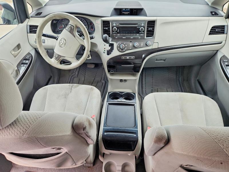62324566 :رقم المزاد ، 5TDKK3DC8BS066529 vin ، 2011 Toyota Sienna مزاد بيع