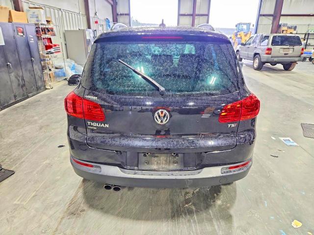 2018 Volkswagen Tiguan მანქანა იყიდება აუქციონზე, vin: WVGAV7AX0JK002679, აუქციონის ნომერი: 58727466