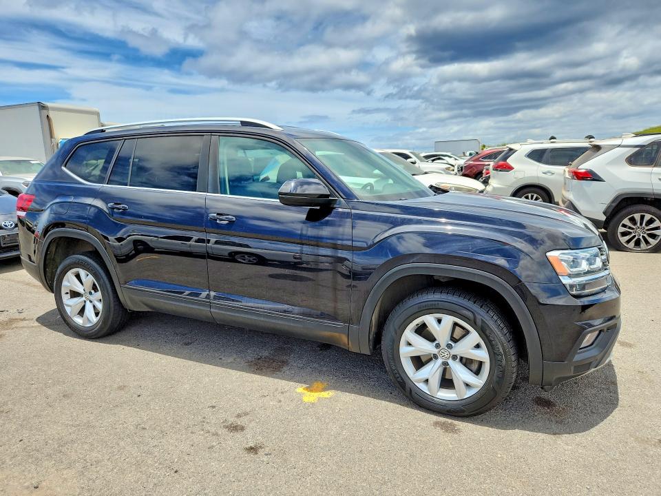 63596006 :رقم المزاد ، 1V2CR2CA1JC570879 vin ، 2018 Volkswagen Atlas مزاد بيع