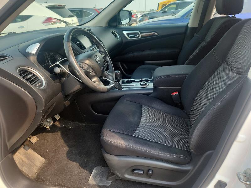62637406 :رقم المزاد ، 5N1DR2MM0HC633720 vin ، 2017 Nissan Pathfinder مزاد بيع