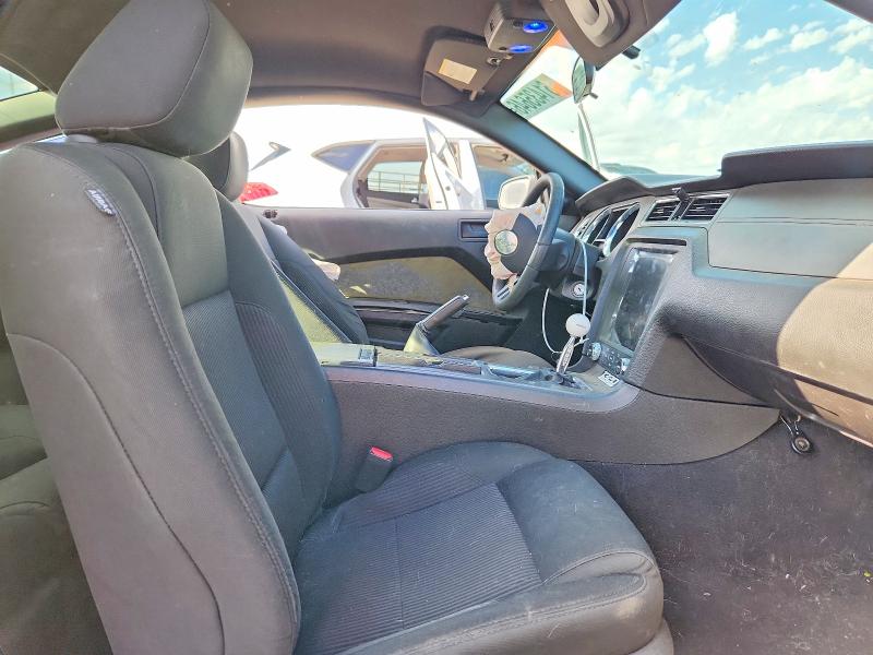 61435646 :رقم المزاد ، 1ZVBP8CH7A5117516 vin ، 2010 Ford Mustang مزاد بيع