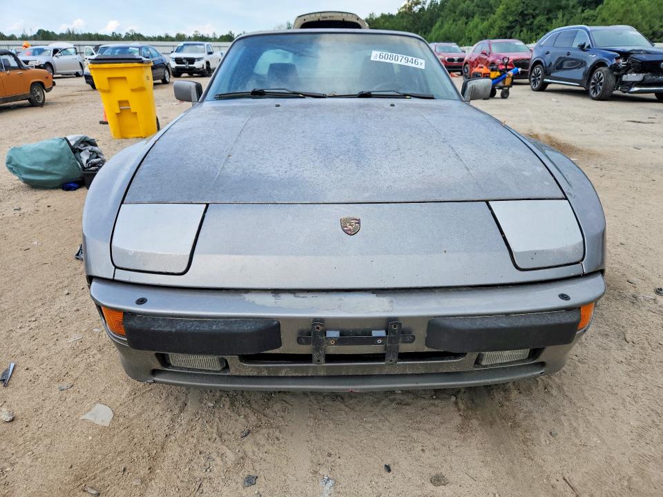 60807946 :رقم المزاد ، WP0AA0948FN453947 vin ، 1985 Porsche 944 مزاد بيع