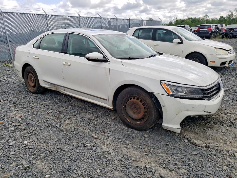 Продаж на аукціоні авто 2017 Volkswagen Passat, vin: 1VWCT7A39HC074255, номер лоту: 62549106