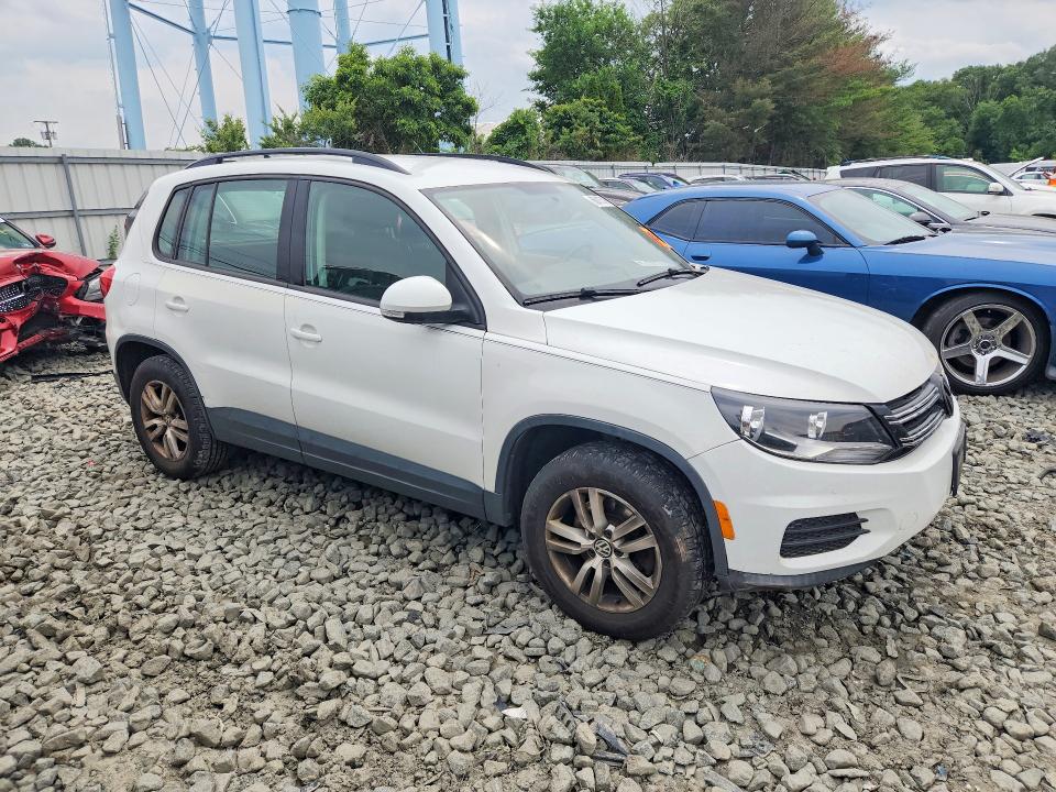 Продаж на аукціоні авто 2015 Volkswagen Tiguan, vin: WVGBV7AX2FW518952, номер лоту: 60012516