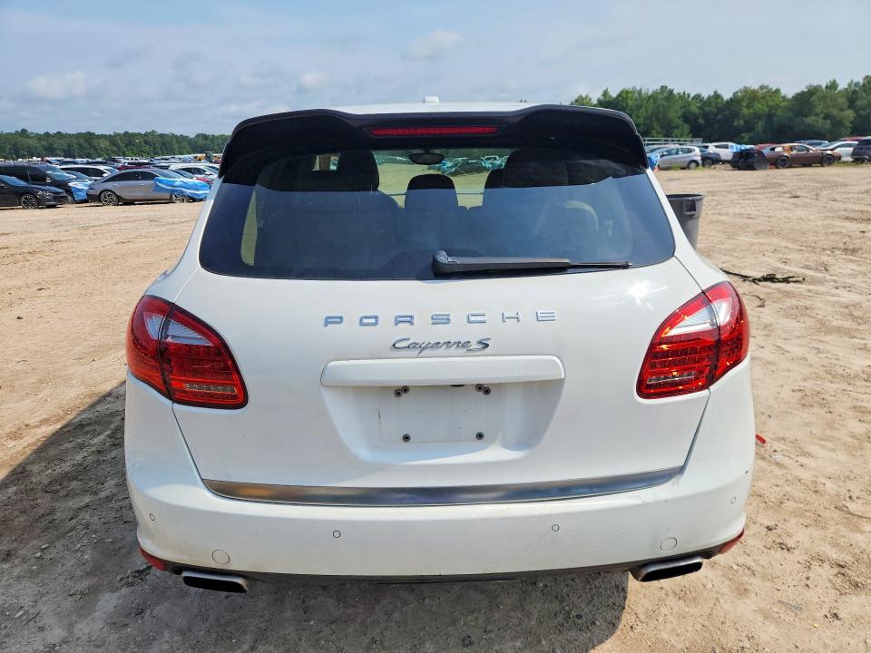 Продаж на аукціоні авто 2014 Porsche Cayenne, vin: WP1AE2A21ELA50234, номер лоту: 63018576