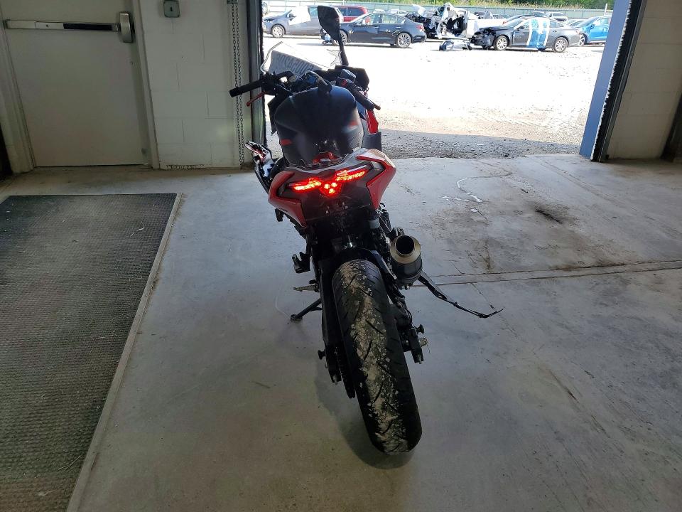 60054206 :رقم المزاد ، ML5EXGJ1XSDA62807 vin ، 2025 Kawasaki Ex500 مزاد بيع