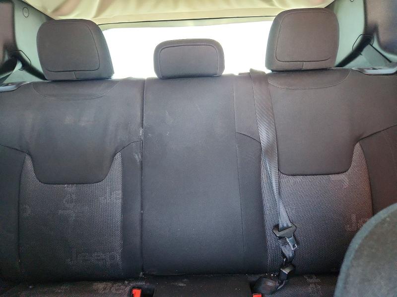 62464176 :رقم المزاد ، ZACCJAAT8FPB24318 vin ، 2015 Jeep Renegade مزاد بيع