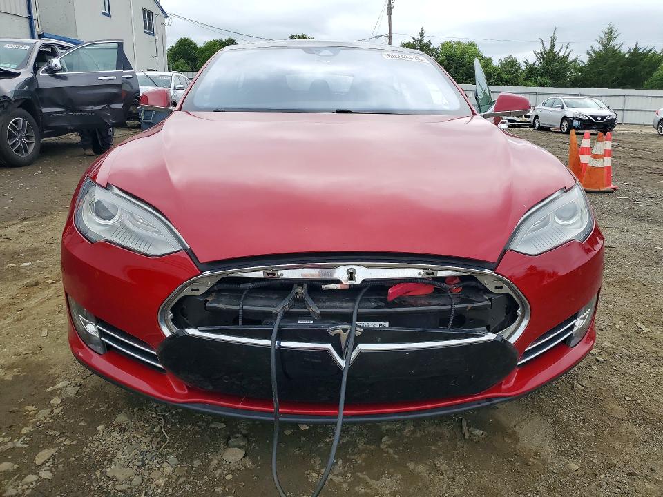 2015 Tesla Model S მანქანა იყიდება აუქციონზე, vin: 5YJSA1E27FF102735, აუქციონის ნომერი: 60248426