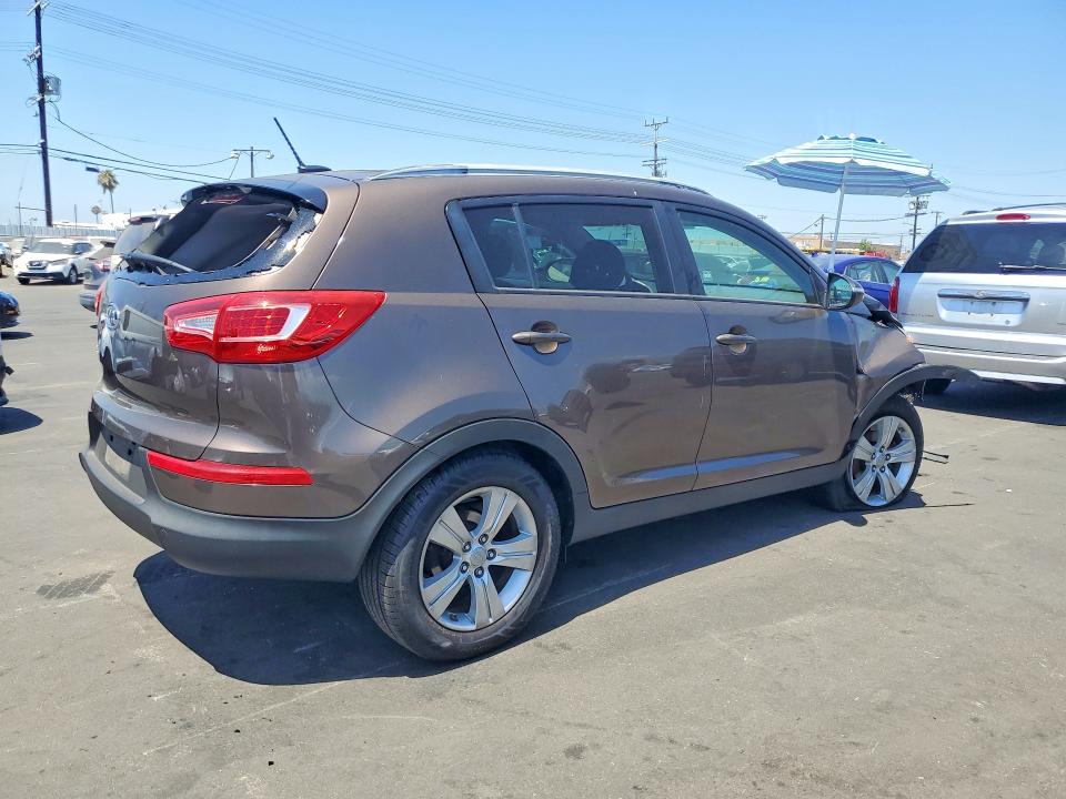 2011 Kia Sportage მანქანა იყიდება აუქციონზე, vin: KNDPB3A2XB7036511, აუქციონის ნომერი: 61066326