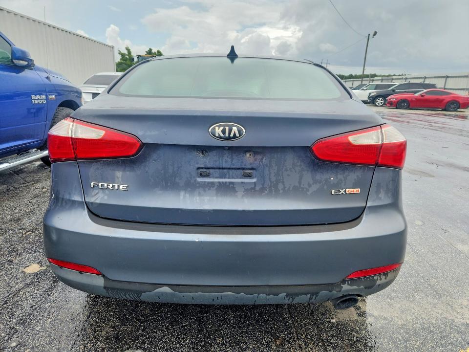 2015 Kia Forte მანქანა იყიდება აუქციონზე, vin: KNAFZ4A8XF5263665, აუქციონის ნომერი: 61364286